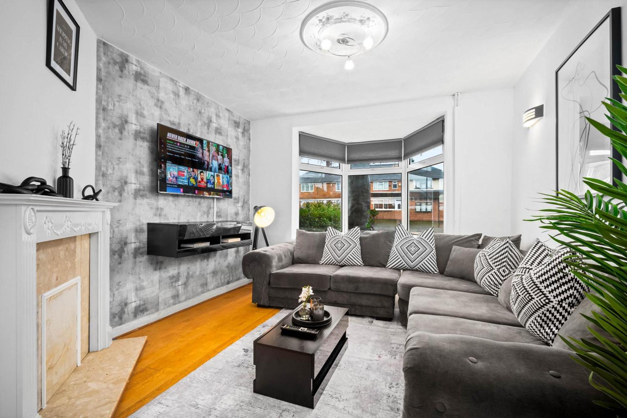 Vakantiehuis Stylish Three Bedroom House - Accommodates 7 - Parking Available - Garden - Recently Renovated - Rated - 162s Birmingham